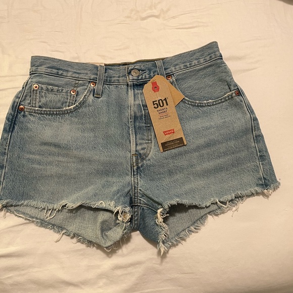 Levis high rise shorts - Picture 4 of 6